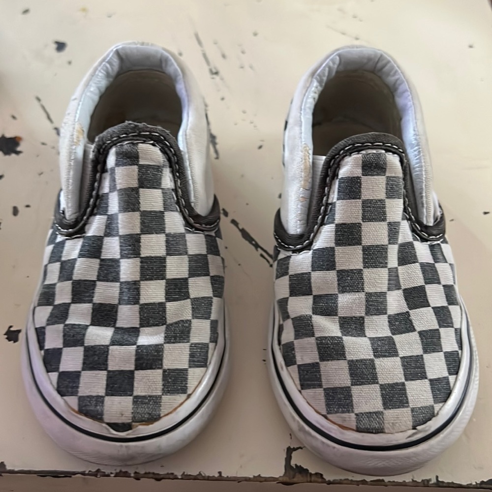 Classic checkered slip on Vans